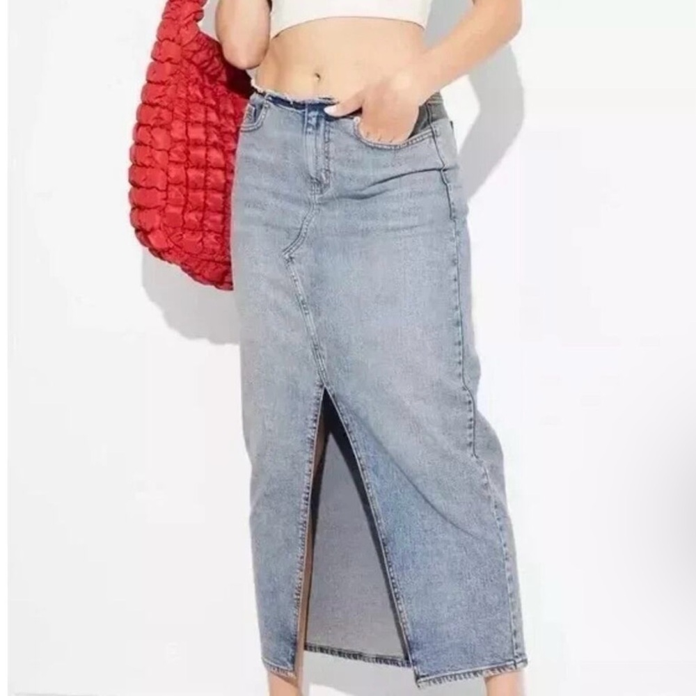 Wild Fable Frayed Hem Denim Skirt Size 14 NWT